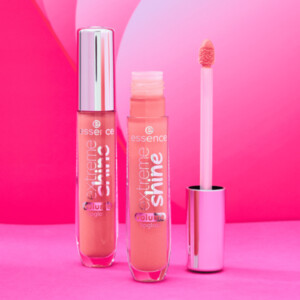 essence Extreme Shine Volume Lipgloss 12 Dazzling Apricot - 2.25 euro