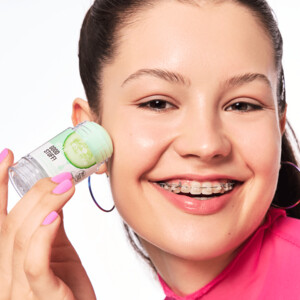 essence Hello, Good Stuff! 48h Hydrating Serum Stick Hyaluronic Acid & Cucumber - 4.59 euro