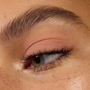 essence Matte Liquid Eyeshadow 01 Bare Bliss - 2.79 euro