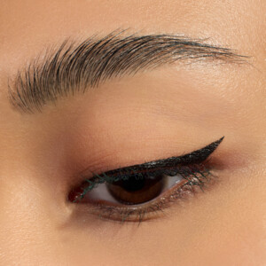 essence Quick Wing! Stamp Eyeliner 01 Black - 3.49 euro