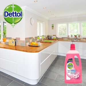 Dettol Allesreiniger Power & Fresh Kersenbloesem - 6.99 euro