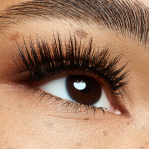 essence What The Fake! False Lashes 01 Dramatic Volume - 2.95 euro