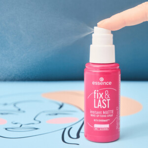 essence Fix & Last Make-Up Fixing Spray Instant Matte - 3.09 euro