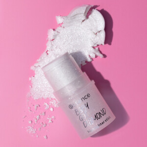 essence Baby Got Diamond Highlighter Stick - 2.99 euro