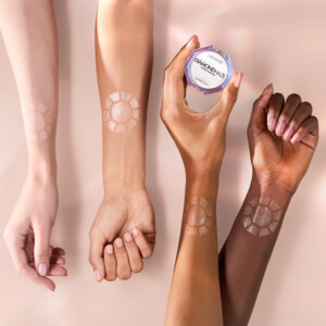 Catrice Diamond Haze Highlighter 010 Gimme Glitter - 4.89 euro