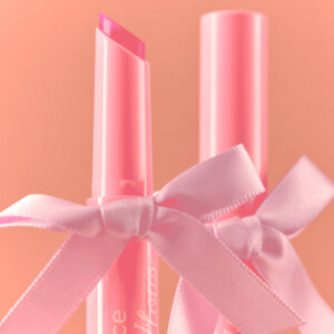 essence FaBOWlous Jelly Lipstick 01 Be My Bow Bae! - 3.29 euro