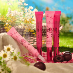 essence So Cherry Peptide Lipgloss 02 Cherry, Cherry Baby! - 3.05 euro
