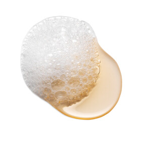 RoC Multi Correxion Revive + Glow Gel Cream Cleanser - 9.99 euro