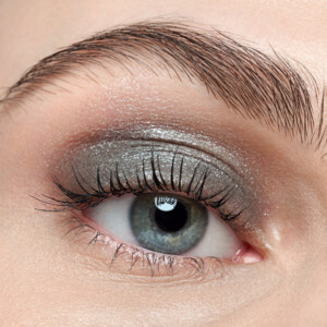 Catrice Diamond Treasures Cream to Powder Eyeshadow 030 Smokey Diamond - 3.95 euro