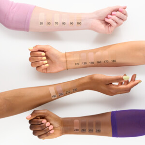 essence Silky Blur Hydrating Longwear Concealer 120 - 3.69 euro
