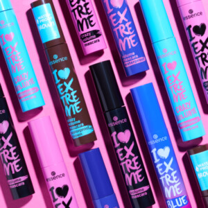 essence I Love Extreme Waterproof Mascara 01 Cozy Brown - 4.55 euro