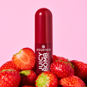 essence Juicy Bomb Plumping Lipgloss 01 Sweet Strawberry - 2.69 euro