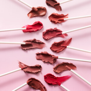 essence Blur Soufflé Matte Lip Cream 06 Pillow Talking - 3.35 euro