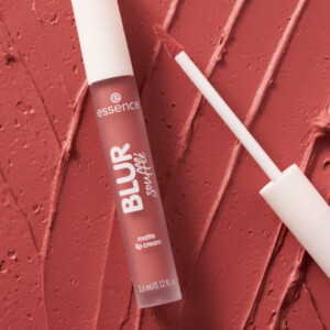 essence Blur Soufflé Matte Lip Cream 03 Hot Offline - 3.05 euro