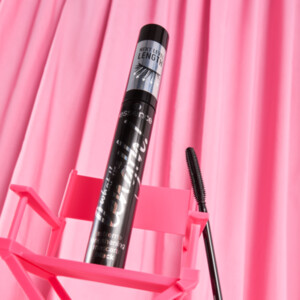 essence What The Length! 01 Black Mascara - 3.95 euro