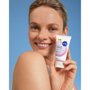 3x NIVEA Essentials SPF15 Verzorgende Dagcrème - 33.65 euro