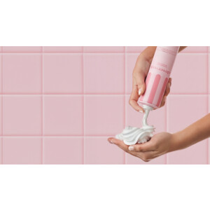 6x Deserved Shower Foam Strawberry Milkshake - 38.99 euro