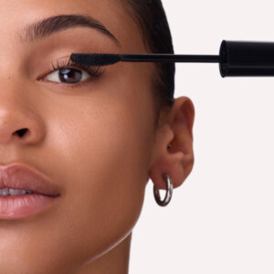 Catrice TUBING Stay In Place False Lash Mascara 010 No Panda Black - 5.49 euro