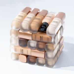 Catrice Skin Like Luminous Foundation 027C - 6.75 euro