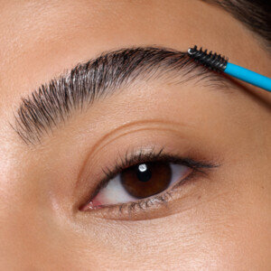 Catrice Power Fix Brow Gel 010 Invisible Power - 4.69 euro