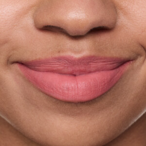 essence Juicy Matte Lip Mousse 04 Dreamy Blossoms - 2.89 euro