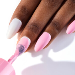 essence What the Fake! Press-on Nails 02 Bare White - 2.65 euro