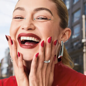 Maybelline SuperStay 7 Days Nagellak 08 Passionate Red - 7.35 euro