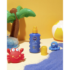 3x NIVEA Sun Protect & Hydrate Zonnebrand Kids SPF 30 - 48.95 euro