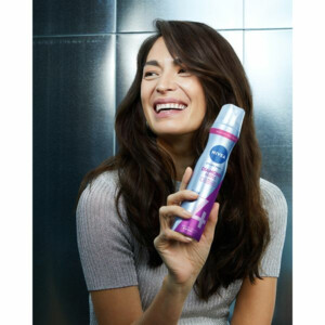 NIVEA Haarspray Diamond Gloss Care - 7.29 euro