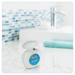 Oral-B Essential Floss Mint - 1.65 euro
