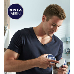 NIVEA Men Scheerschuim Sensitive - 5.69 euro