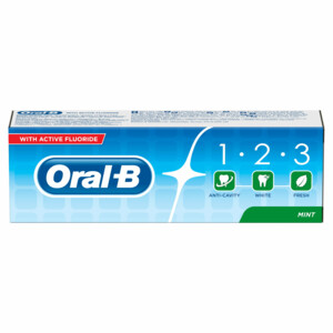 12x Oral-B Tandpasta 1-2-3 Frisse Mint - 14.6 euro