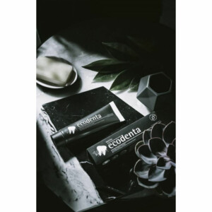 4x Ecodenta Tandpasta Extra Whitening Black Houtskool - 14.96 euro