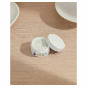 3x NIVEA Q10 Dagcrème  Anti-Rimpel Extra Licht SPF 15 - 57.49 euro