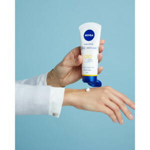 NIVEA Handcrème Q10 - 6.99 euro
